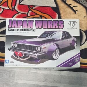 Aoshima • Liberty Walk Japan Works Model Car Kit